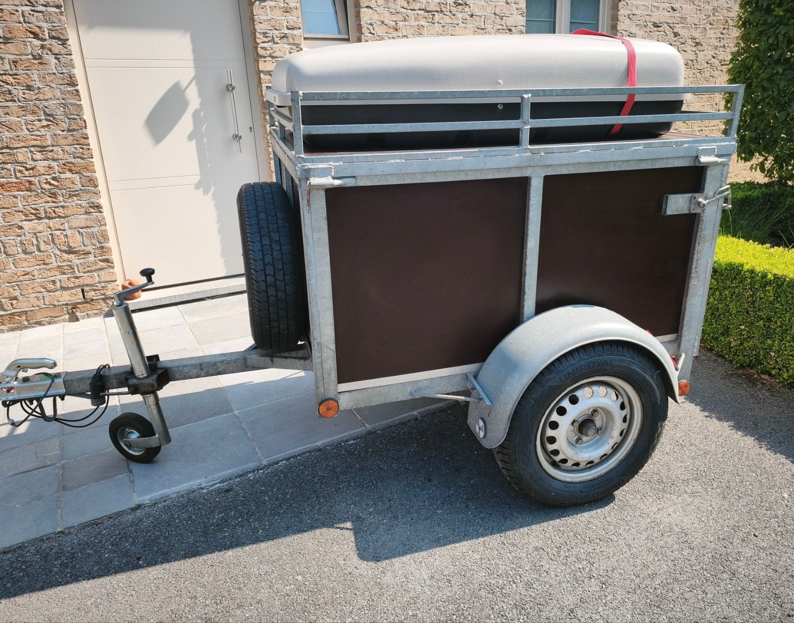 Te huur bagagewagen  met dakkoffer., Ophalen