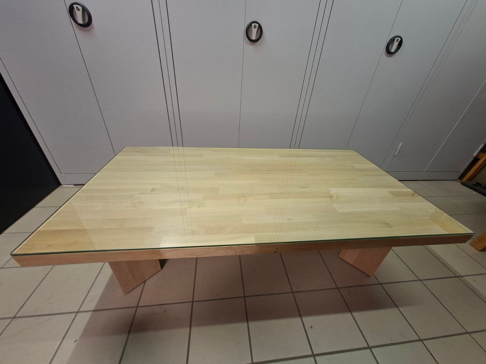 Table basse en bois massif + verre, Maison & Meubles, 100 à 150 cm, Comme neuf, 50 à 100 cm, Rectangulaire