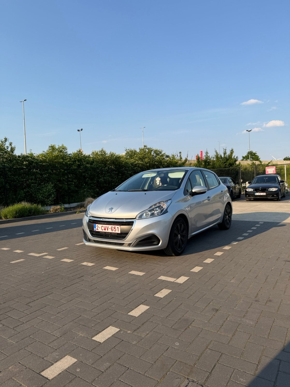 Peugeot 208 2018, Autos, Peugeot, Argent ou Gris, Achat, Boîte manuelle, Entretenue par le concessionnaire