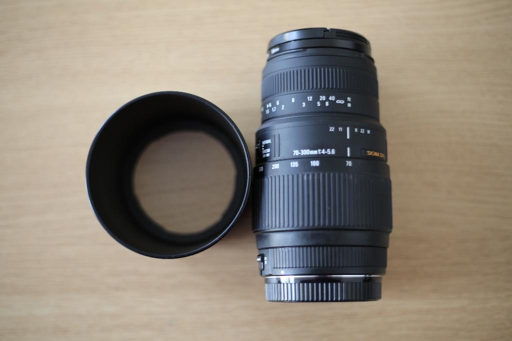Sigma 70-300 f/4-5.6 DG Macro-Canon EF, Ophalen, Spiegelreflex, Canon, Zo goed als nieuw