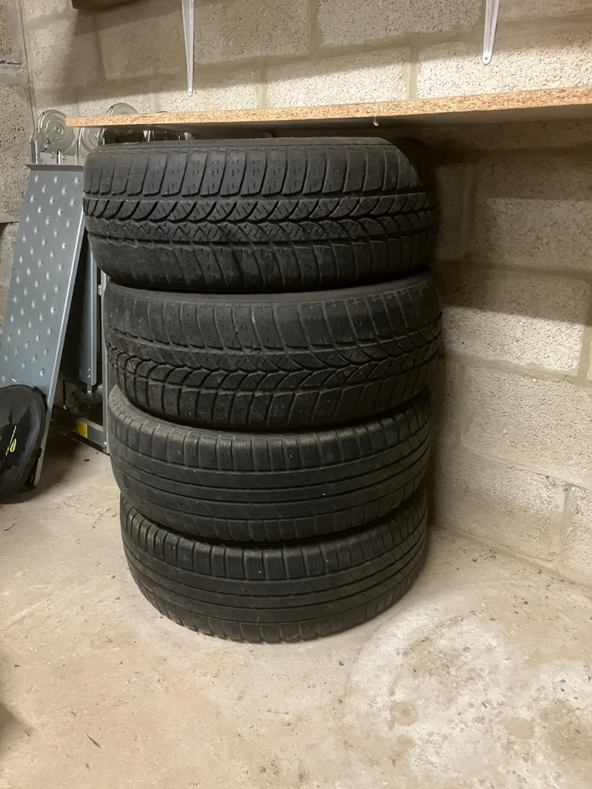 Pneus d'hiver, Autos : Pièces & Accessoires, Pneus et Jantes, Pneus hiver, 16 pouces, Véhicule de tourisme