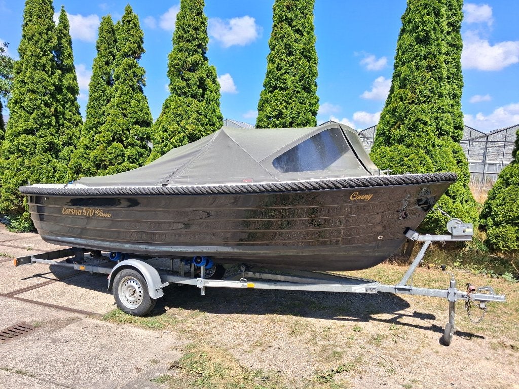 Sloep Corsiva 570 Classic incl trailer motorboot 20pk suzuki, Watersport en Boten, Sloepen, Ophalen, Zo goed als nieuw, 20 pk
