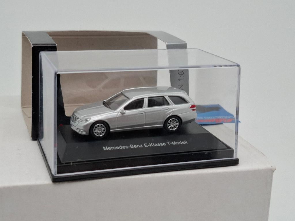 Mercedes Benz E Class T Model - Schuco 1/87, Verzenden, Zo goed als nieuw, Auto, Schuco