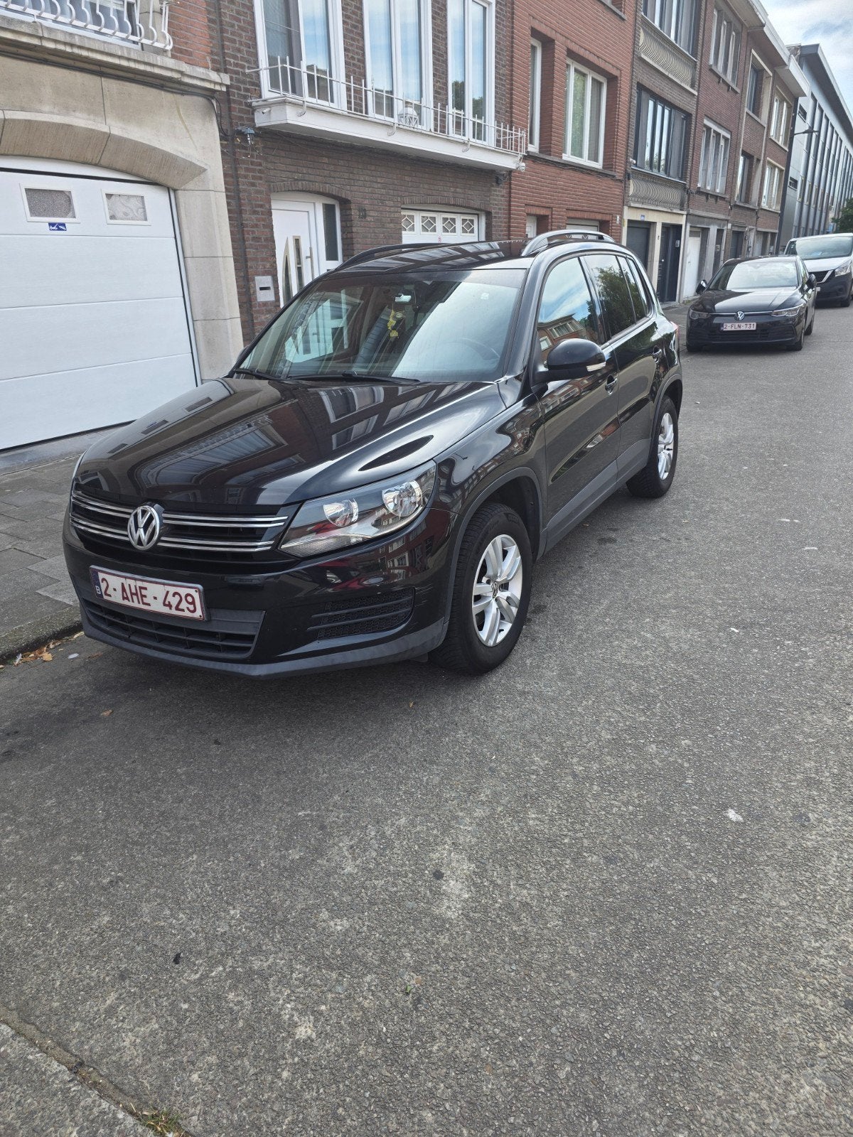 Volkswagen Tiguan 2.0 TDI – 110 pk Handgeschakeld – 240.000, Autos, Volkswagen, Euro 5, Achat, Boîte manuelle, Noir