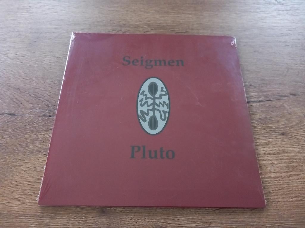 *nieuw* Vinyl LP Seigmen Pluto Goth Emo Rock Pop Noorwegen, Ophalen of Verzenden, Nieuw in verpakking, 12 inch, Alternative