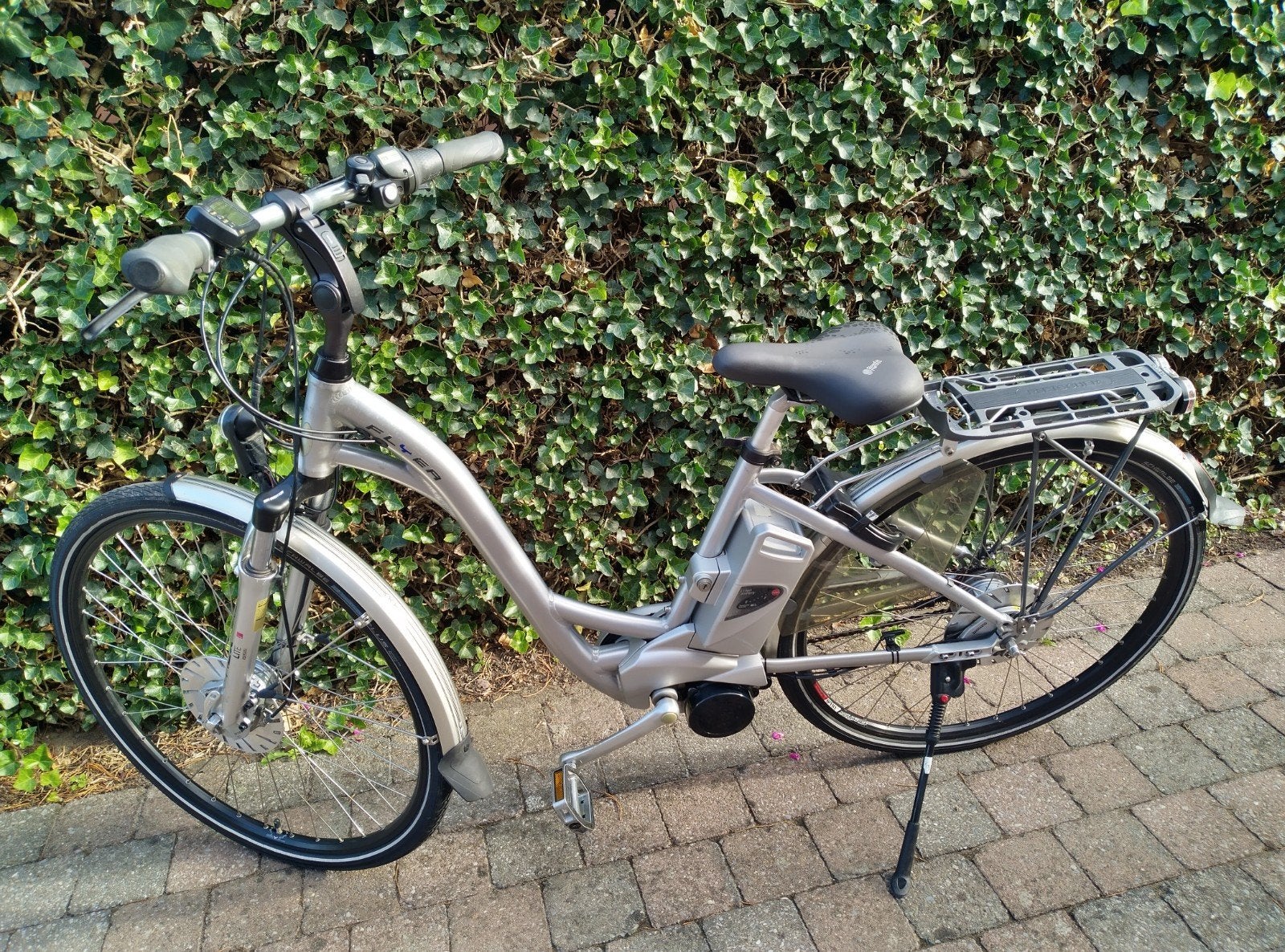 Electrische fiets zilvergrijs Flyer mt 46-48, Fietsen en Brommers, 47 tot 50 cm, Ophalen, Zo goed als nieuw, Versnellingen