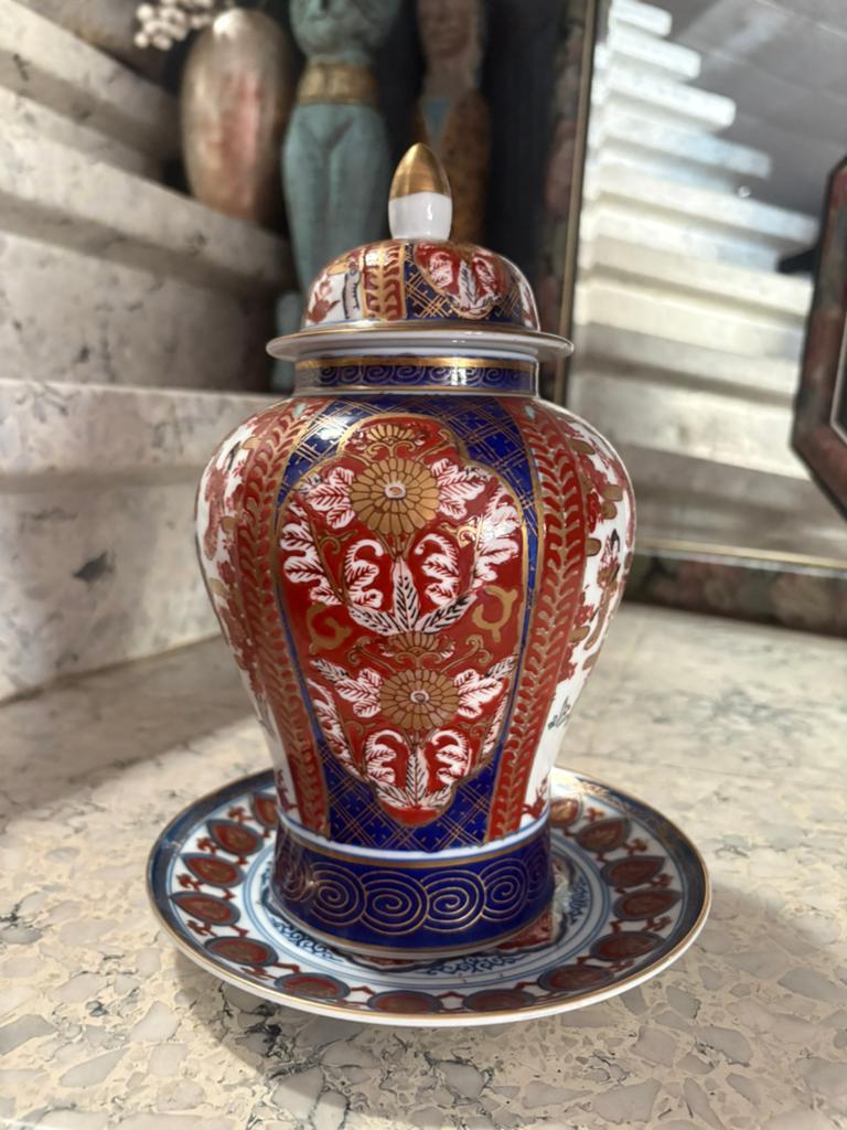 Vintage Japanse Imari gold dekselvaas met onderschaal, Enlèvement ou Envoi