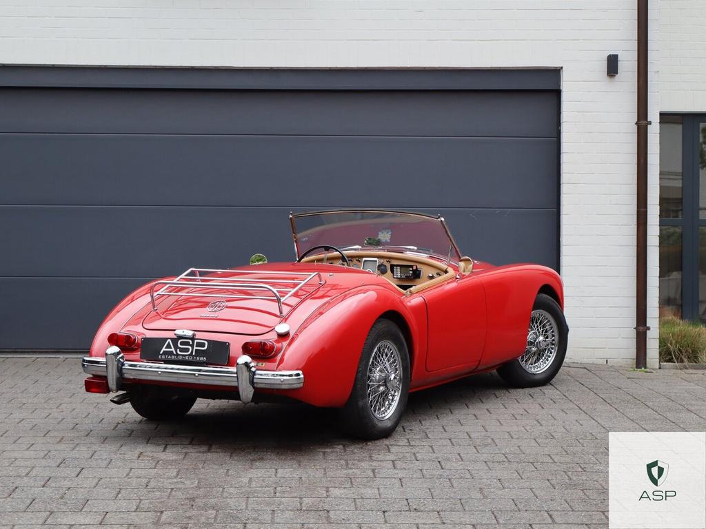 MG MGA 1600 MK II | 1962, 0 kg, Beige, 4 cilinders, Cabriolet
