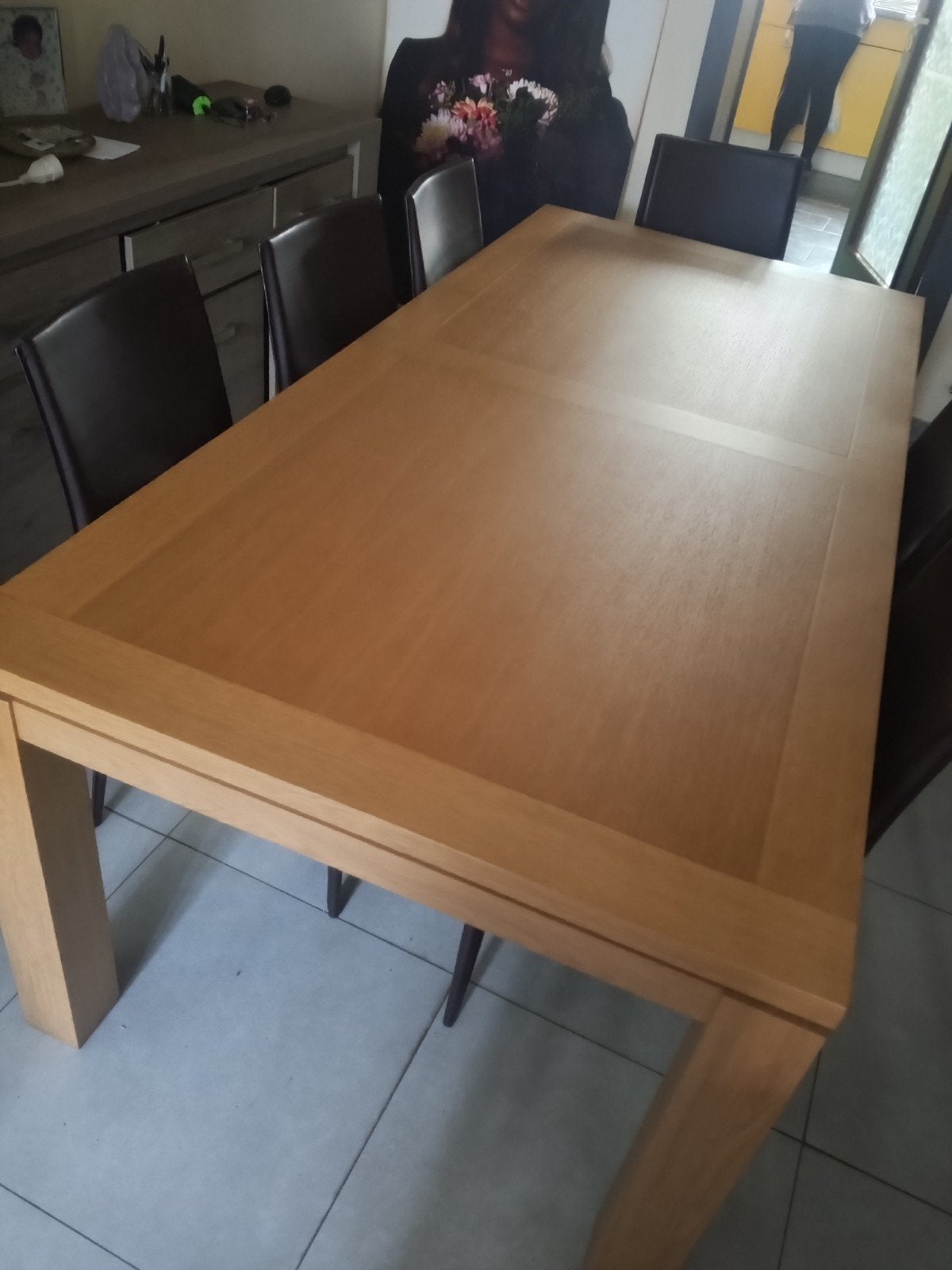 TABLE a MANGER (bois massif), Enlèvement, Comme neuf, Cinq personnes ou plus, 200 cm ou plus
