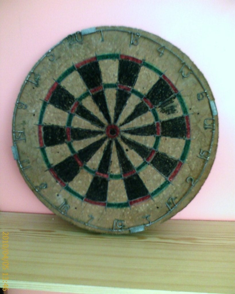 Dartboard met set pijltjes, Sport en Fitness, Darts, Ophalen, Pijlen