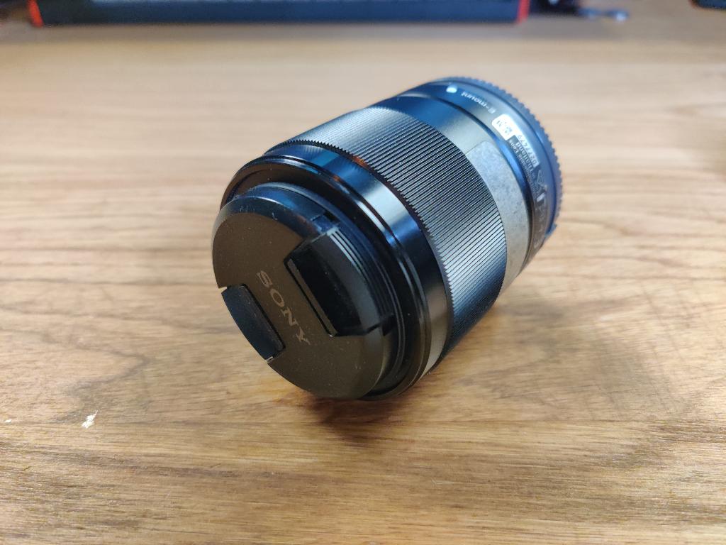 Sony FE 28mm f/2.0, TV, Hi-fi & Vidéo, Photo | Lentilles & Objectifs, Enlèvement ou Envoi, Comme neuf, Objectif grand angle