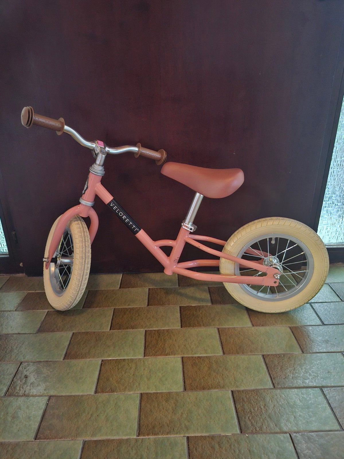 Veloretti Mini loopfiets - 12 inch - Roze - 2-4 jaar, Fietsen en Brommers, Ophalen, Zo goed als nieuw, Minder dan 16 inch, Veloretti