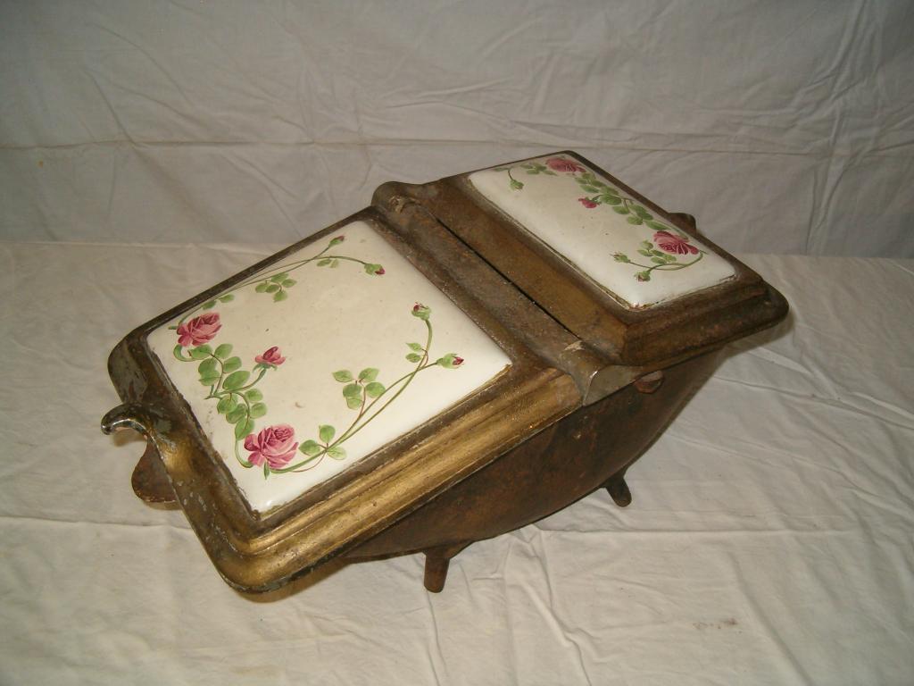 Cendrier de poêle en faïence Antiquité Brocante, Enlèvement