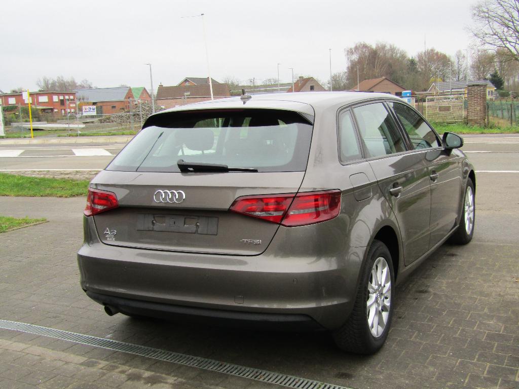Audi A3 1.2 TSI, Auto's, Voorwielaandrijving, Stof, Bruin, Bedrijf