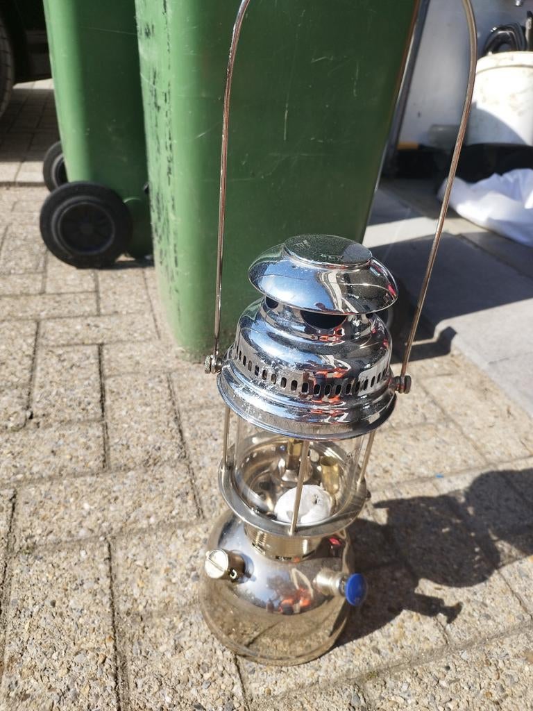 Petroleum lamp, Ophalen
