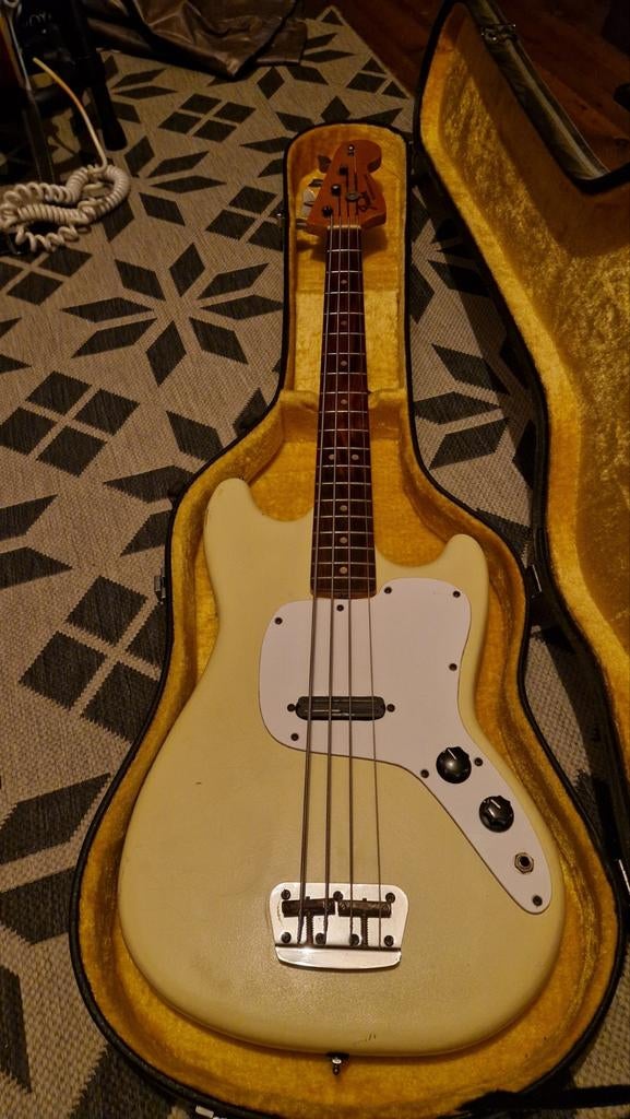 Fender Musicmaster Bass, Ophalen, Gebruikt, Elektrisch
