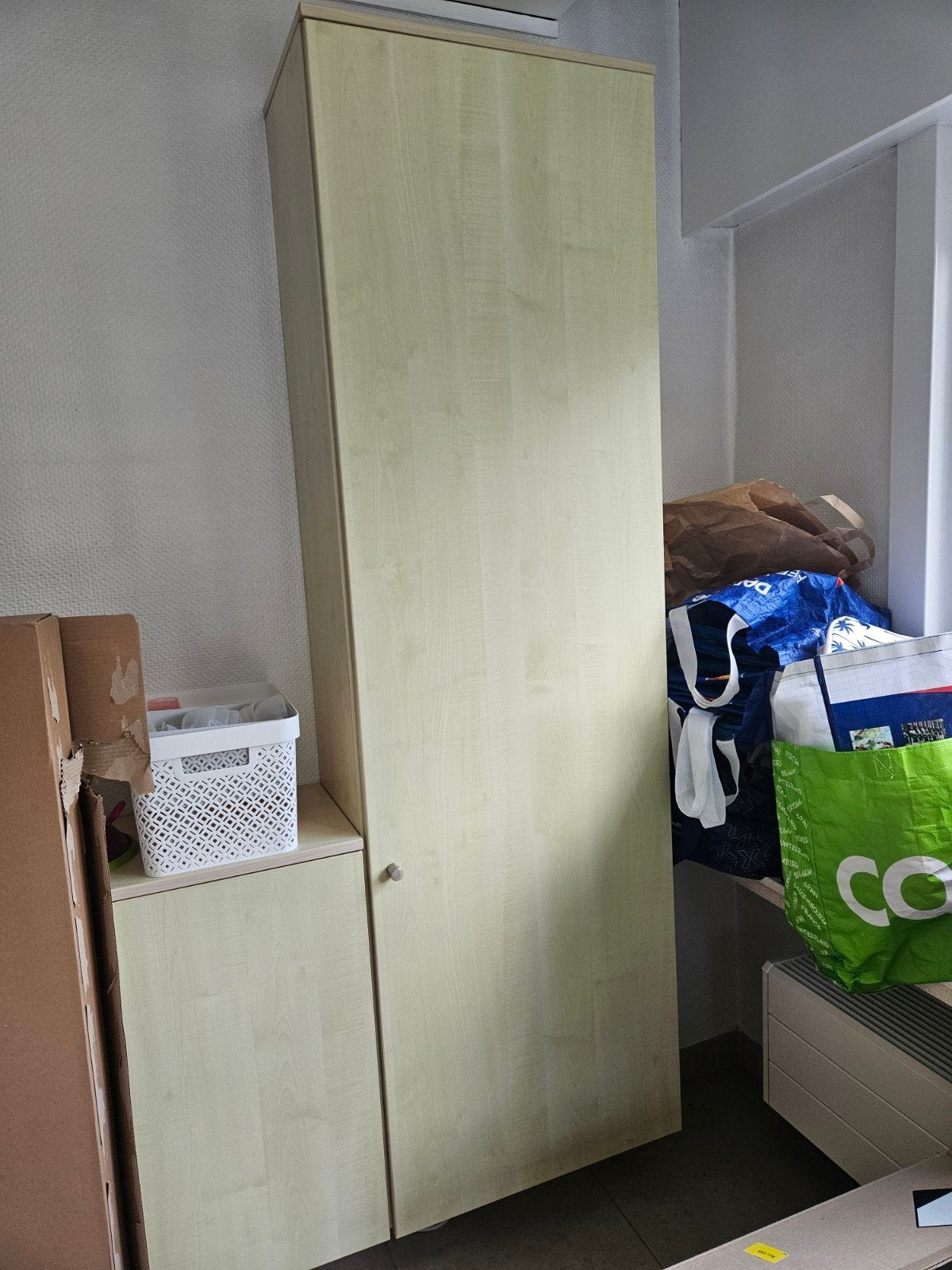 Armoire suspendue, Enlèvement, Utilisé