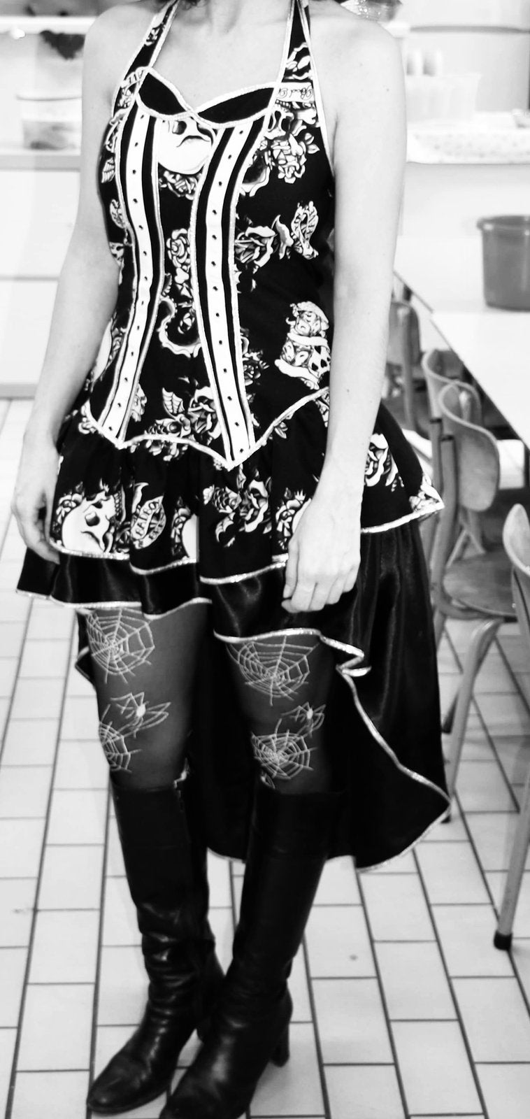 Sublime robe de sorciere gothique pour Halloween, Enlèvement ou Envoi, Porté, Taille 36 (S), Vêtements