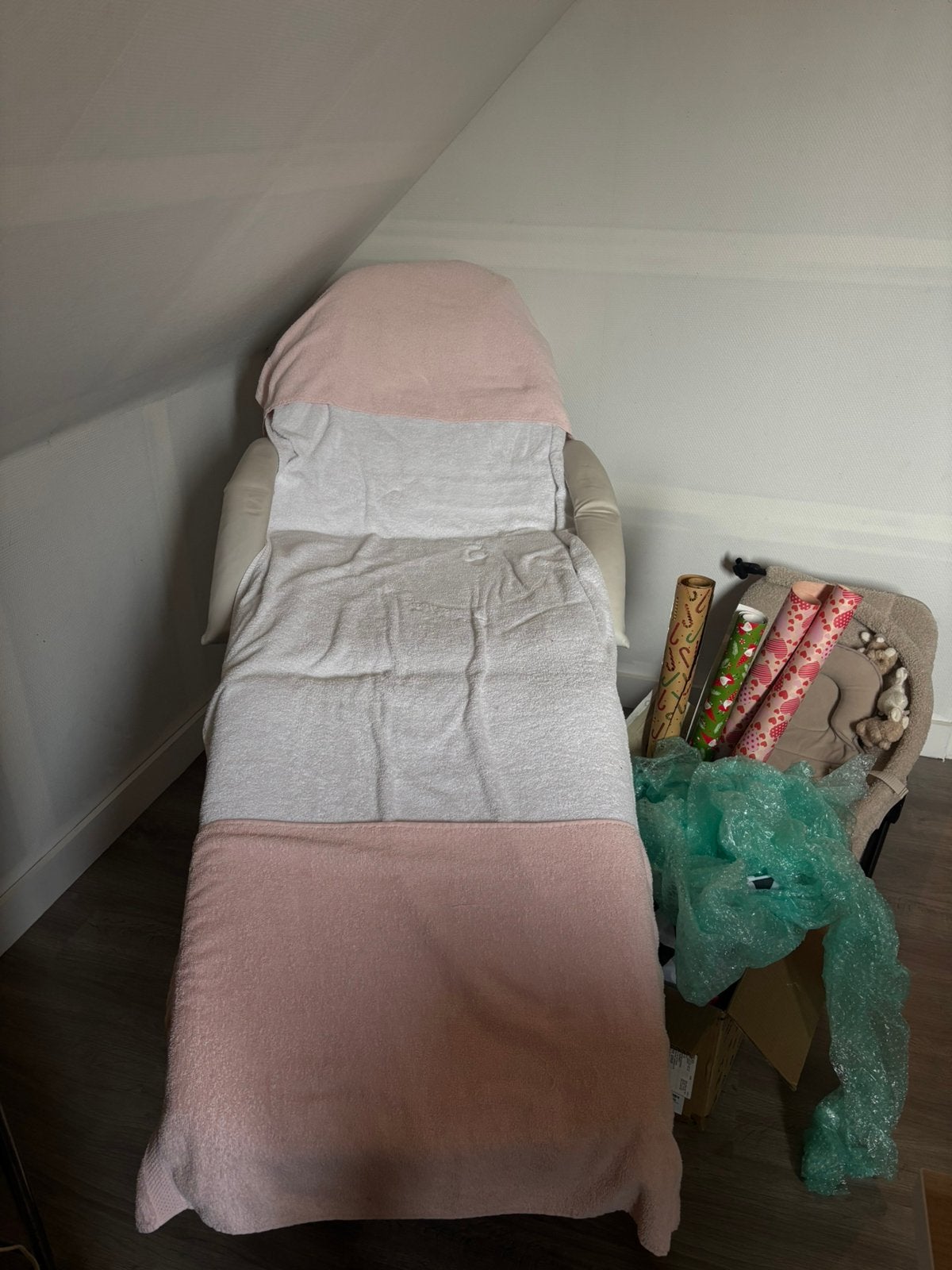 Behandeltafel + rolkarretje en bakjes, Sports & Fitness, Produits de massage, Enlèvement, Utilisé, Table de massage