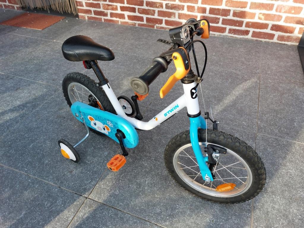 Filles à vélo, Enlèvement