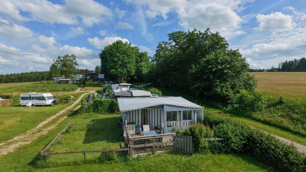 Caravane de tourisme avec espace à vendre dans les Ardennes, Province de Liège, 40 m², Manderfeld, Ventes sans courtier