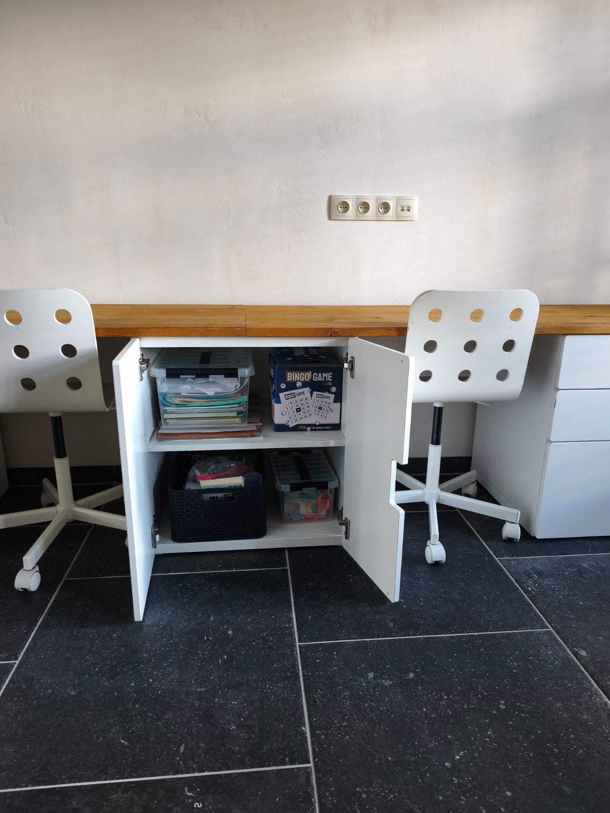 dubbele bureau kinderen, Huis en Inrichting, Bureaus, Ophalen, In hoogte verstelbaar, IKEA, Kinderbureau