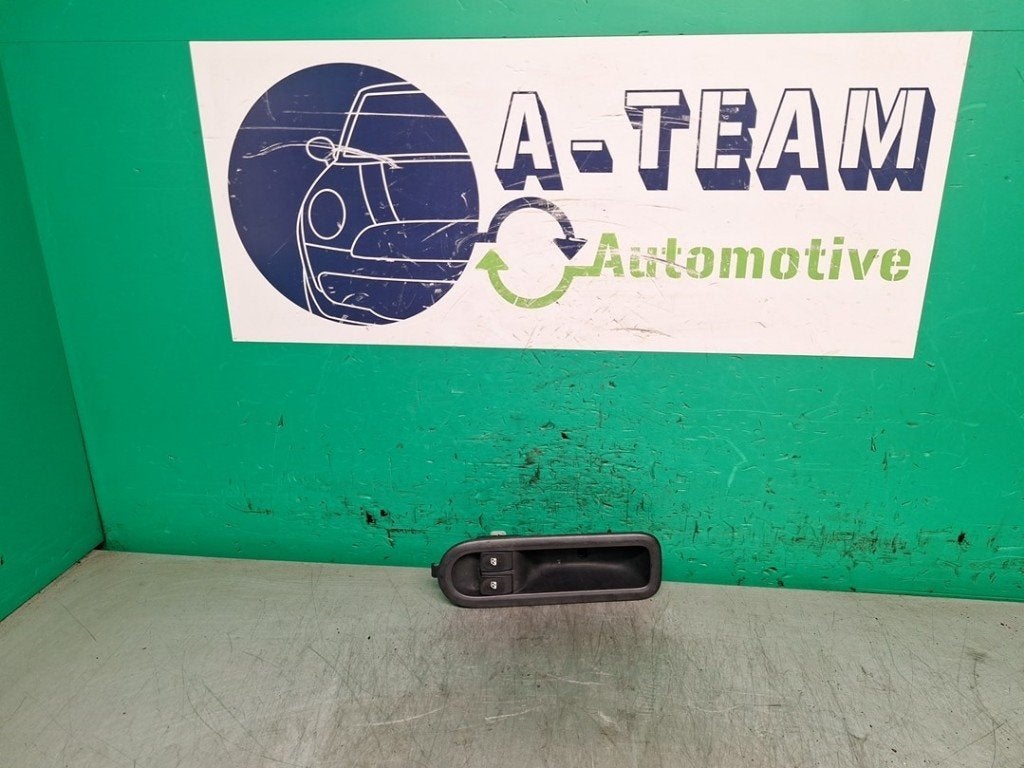 COMMUTATEUR VITRES ELECTRIQUES Renault Clio III (BR / CR), Utilisé, Renault