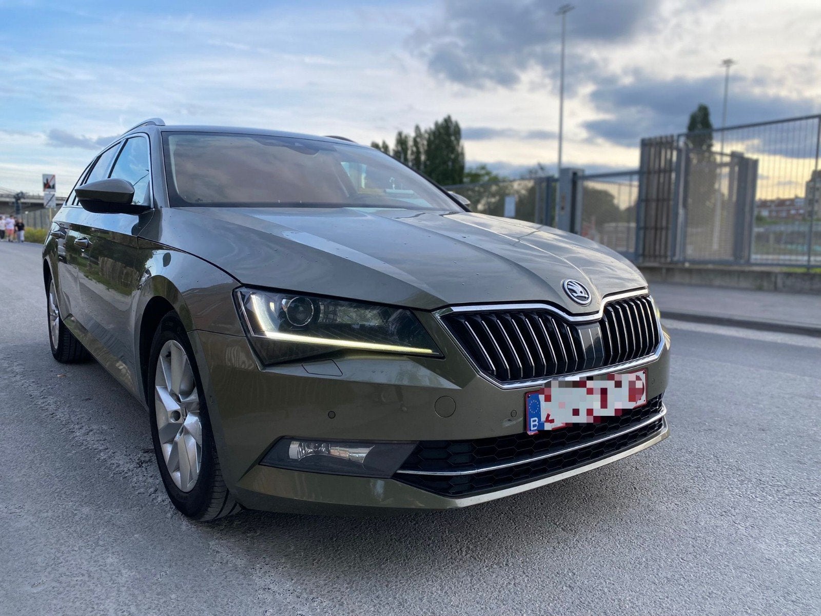 Skoda superb euro 6b, Autos, Skoda, Achat, Euro 6, 5 portes, Automatique