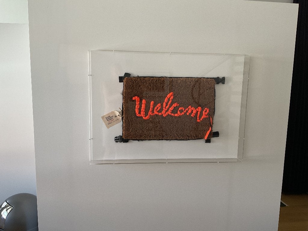 Banksy welcome mat, Édition limitée, Enlèvement