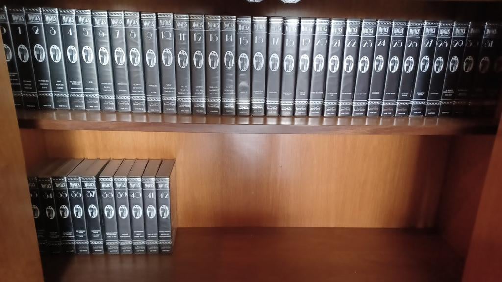 42 videocassettes Laurel & Hardy, Verzamelen, Film en Tv, Ophalen