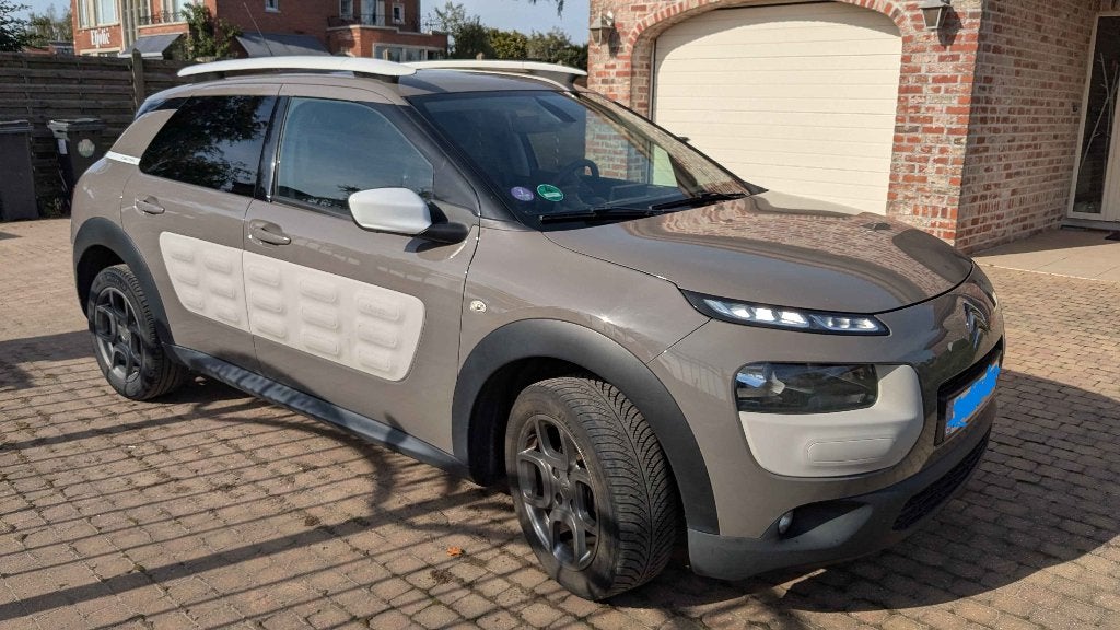 Citroën c4 Cactus 1.2 Euro6, Auto's, Voorwielaandrijving, Stof, Euro 6, Bruin