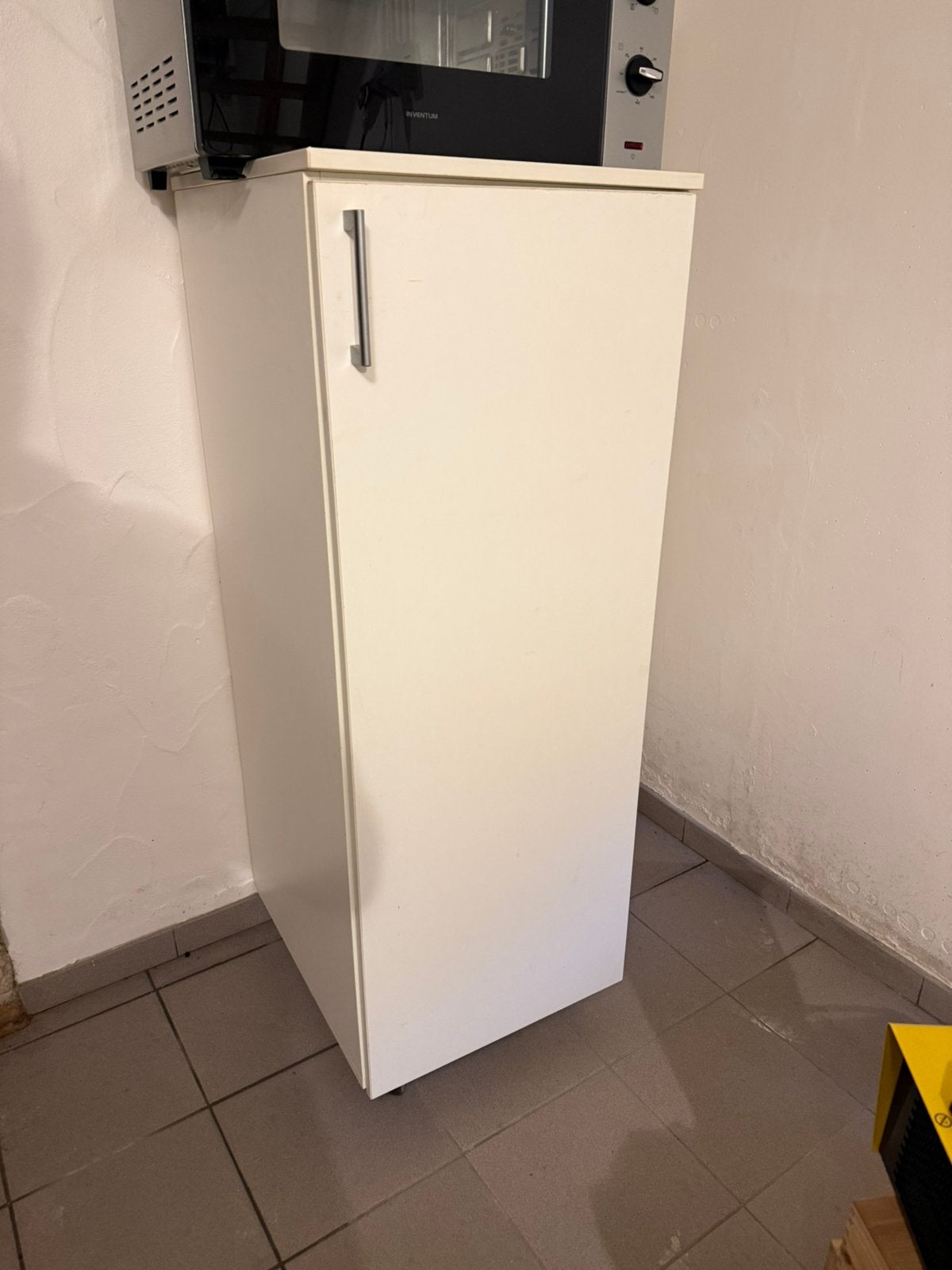 Mooie kasten op wielen 3 lagen 1 deurs en 2  2deurs, Enlèvement, Comme neuf