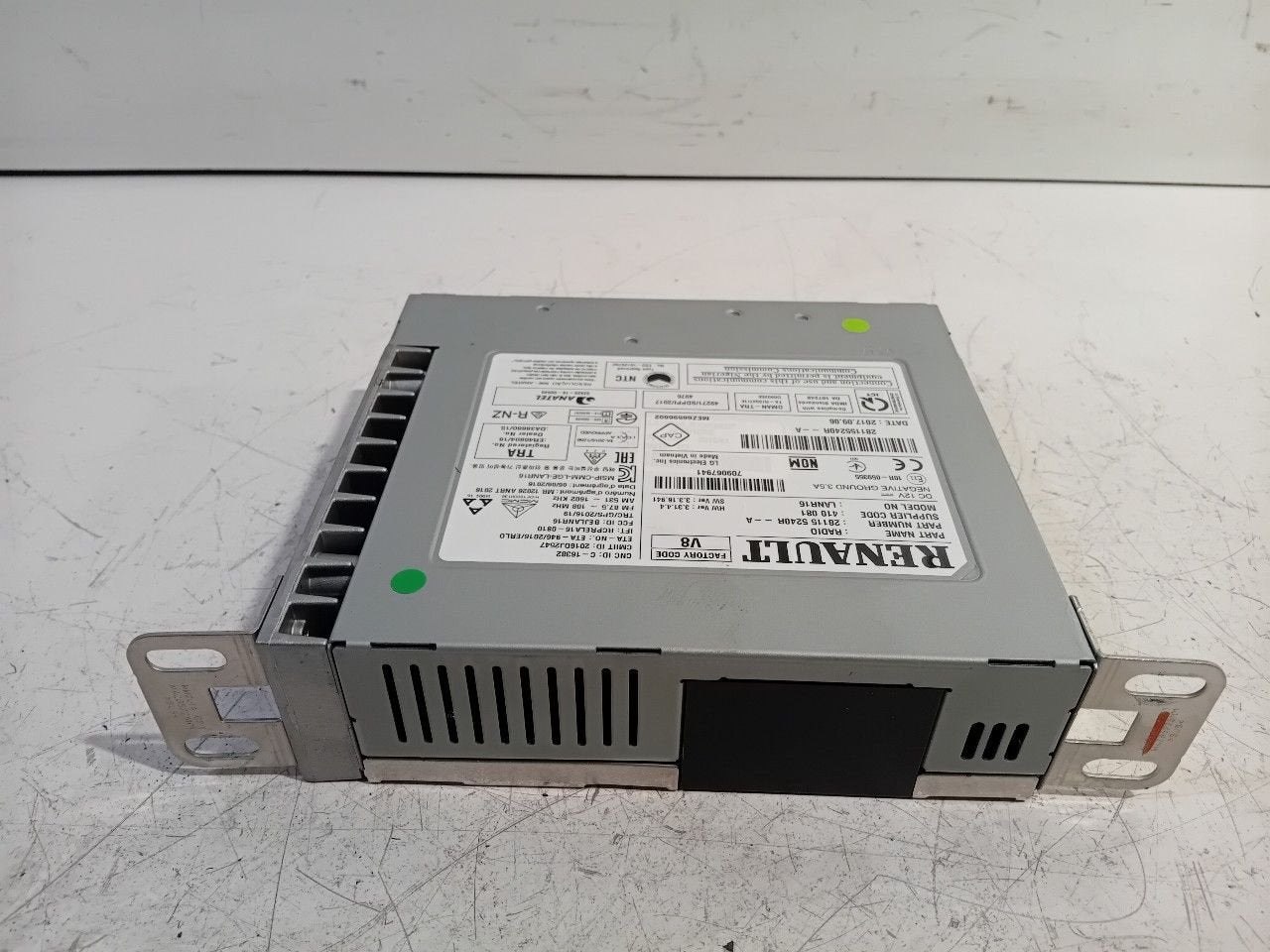 Radio Renault Mégane, Enlèvement ou Envoi, Van der Ven Autorecycling B.V., Onderdelen@venauto.nl, Ettenseweg 76, 4706 PB Roosendaal, The Netherlands