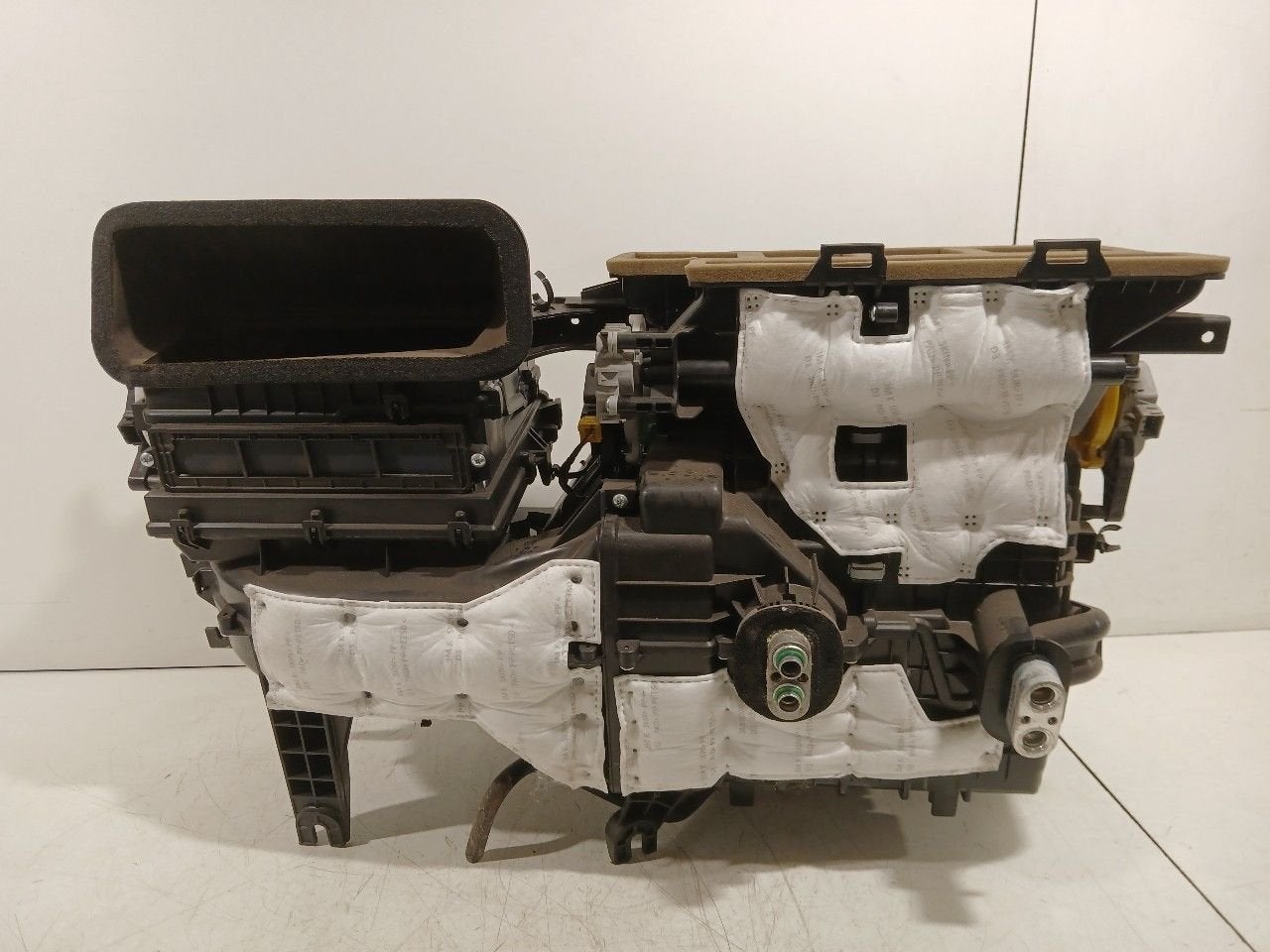 Kachelhuis Hyundai Kona, Onderdelen@venauto.nl, Van der Ven Autorecycling B.V., Gebruikt, Ettenseweg 76, 4706 PB Roosendaal, The Netherlands