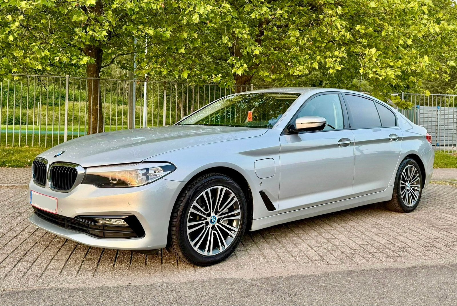 BMW 530e iPerformance, Autos, BMW, Automatique, Particulier, Hybride Électrique/Essence, Série 5