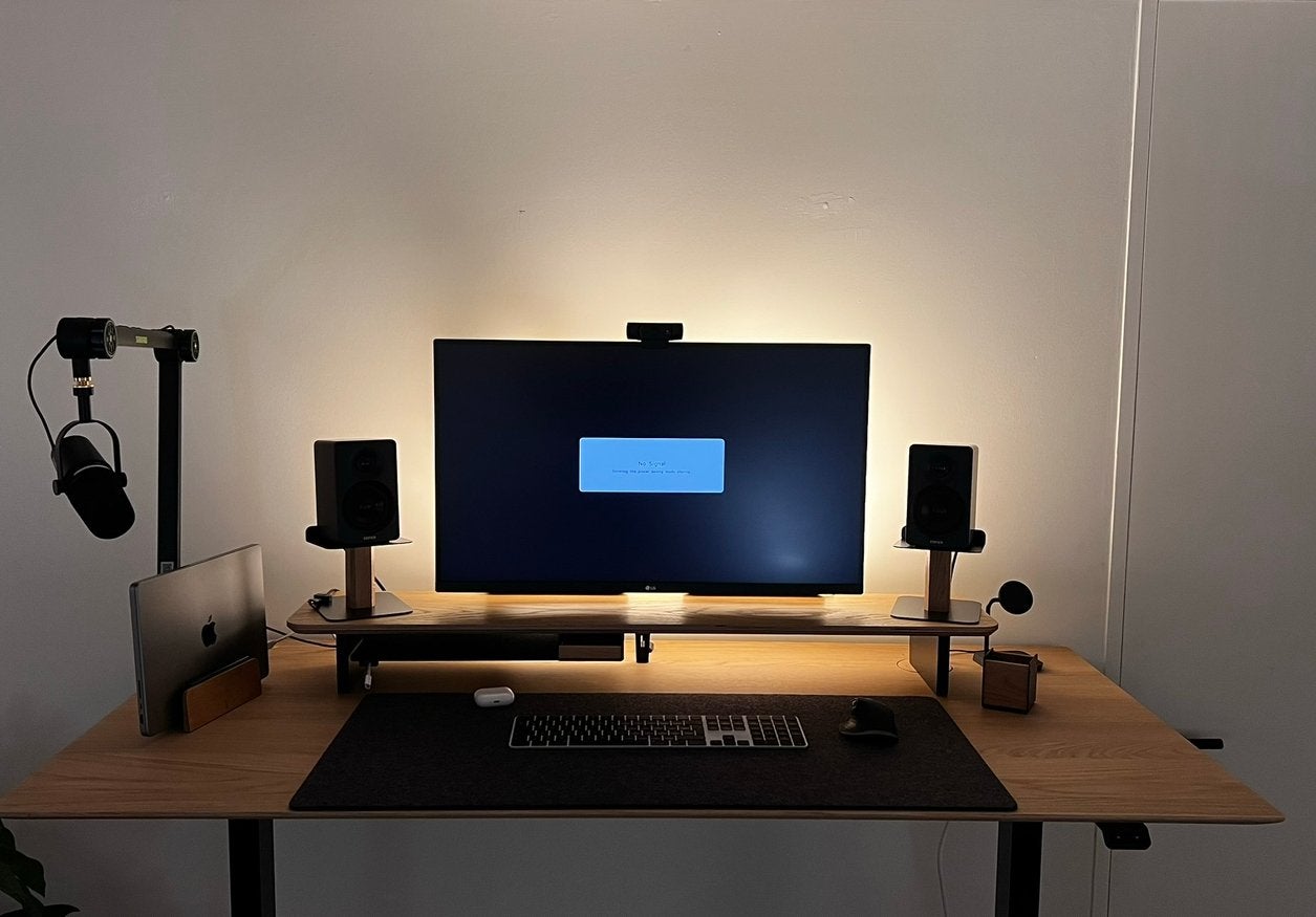 LG 31,5" UHD 4K HDR-monitor (32UQ750-W), Enlèvement, Comme neuf
