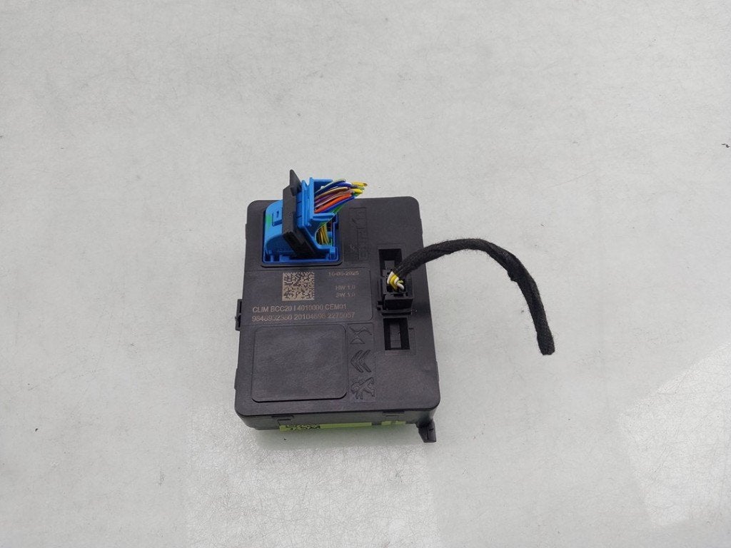 COMPUTER KACHEL Opel Corsa F (UB / UH / UP) (01-2019/-), Gebruikt, Opel, Opel Automobile GmbH, Kontakt-opel@opel.com