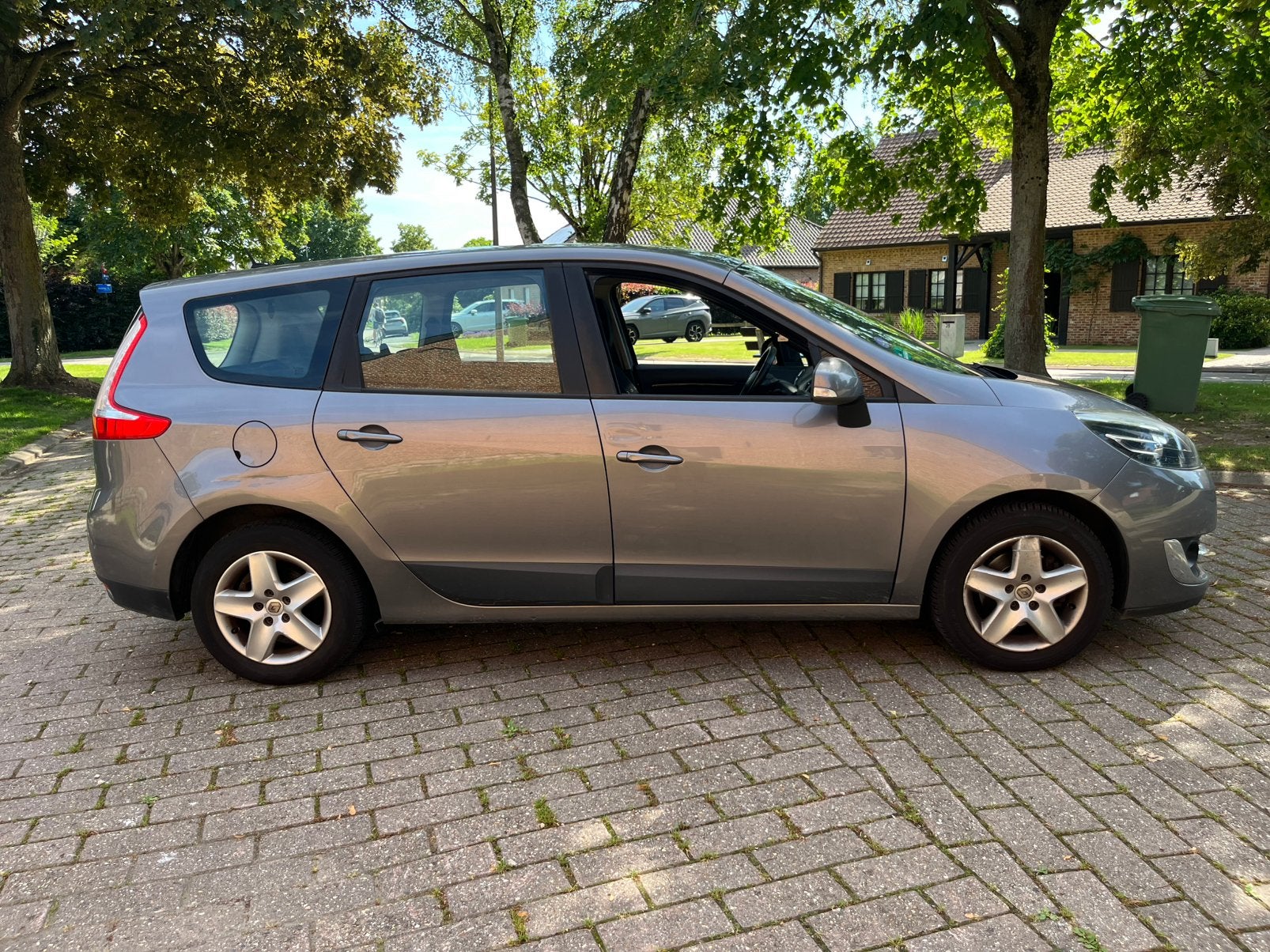 Renault grand scenic 1.6 i 189000 km 7 places 08/2013, Achat, Cruise Control, 7 places, 5 portes