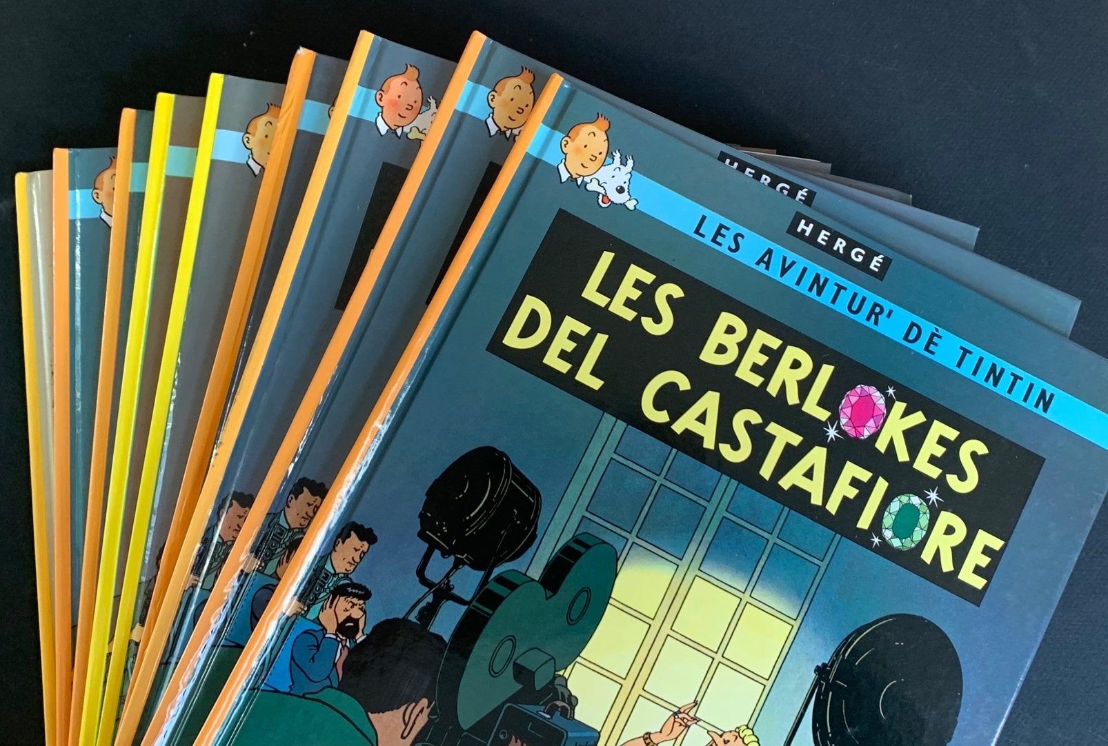 BD bijoux de la Castafiore  9 differents dialectes & langues, Plusieurs BD, Enlèvement, Comme neuf