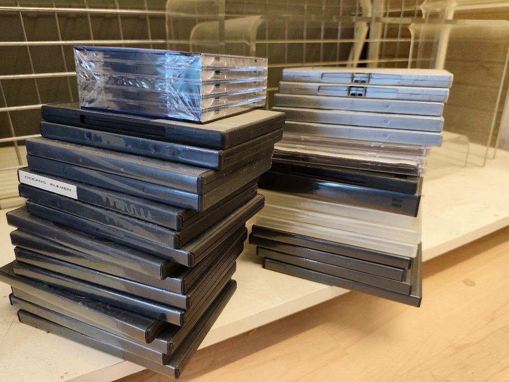 Boîtiers pour CD et DVD/boîtiers de rechange, Tous les âges, Enlèvement, Comme neuf