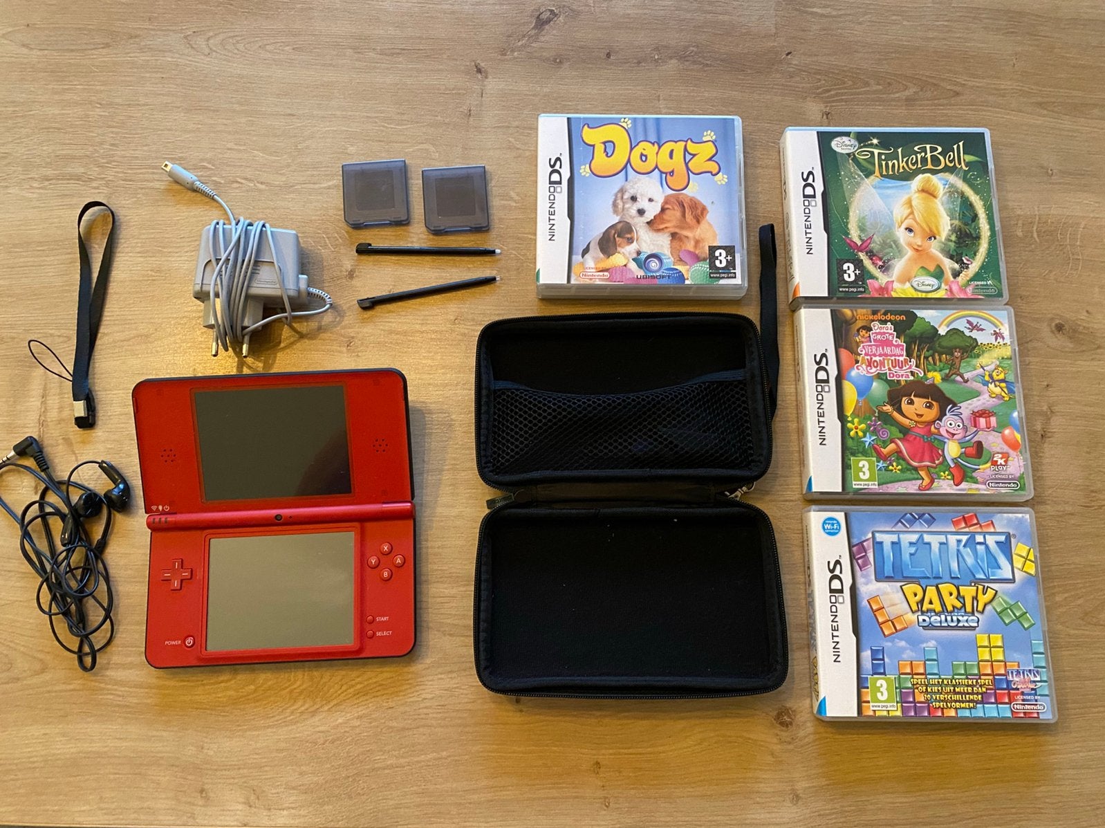Nintendo DSi XL (Super Mario Bros. 25th Anniversary Edition), Enlèvement ou Envoi, Utilisé