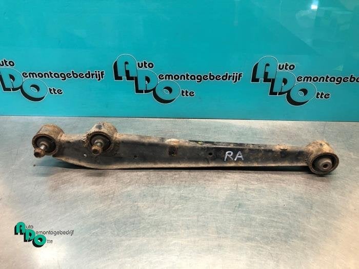 Bras de suspension arrière droit d'un Nissan Pixo (Pixo 09-, -, 3 mois de garantie, Utilisé, -