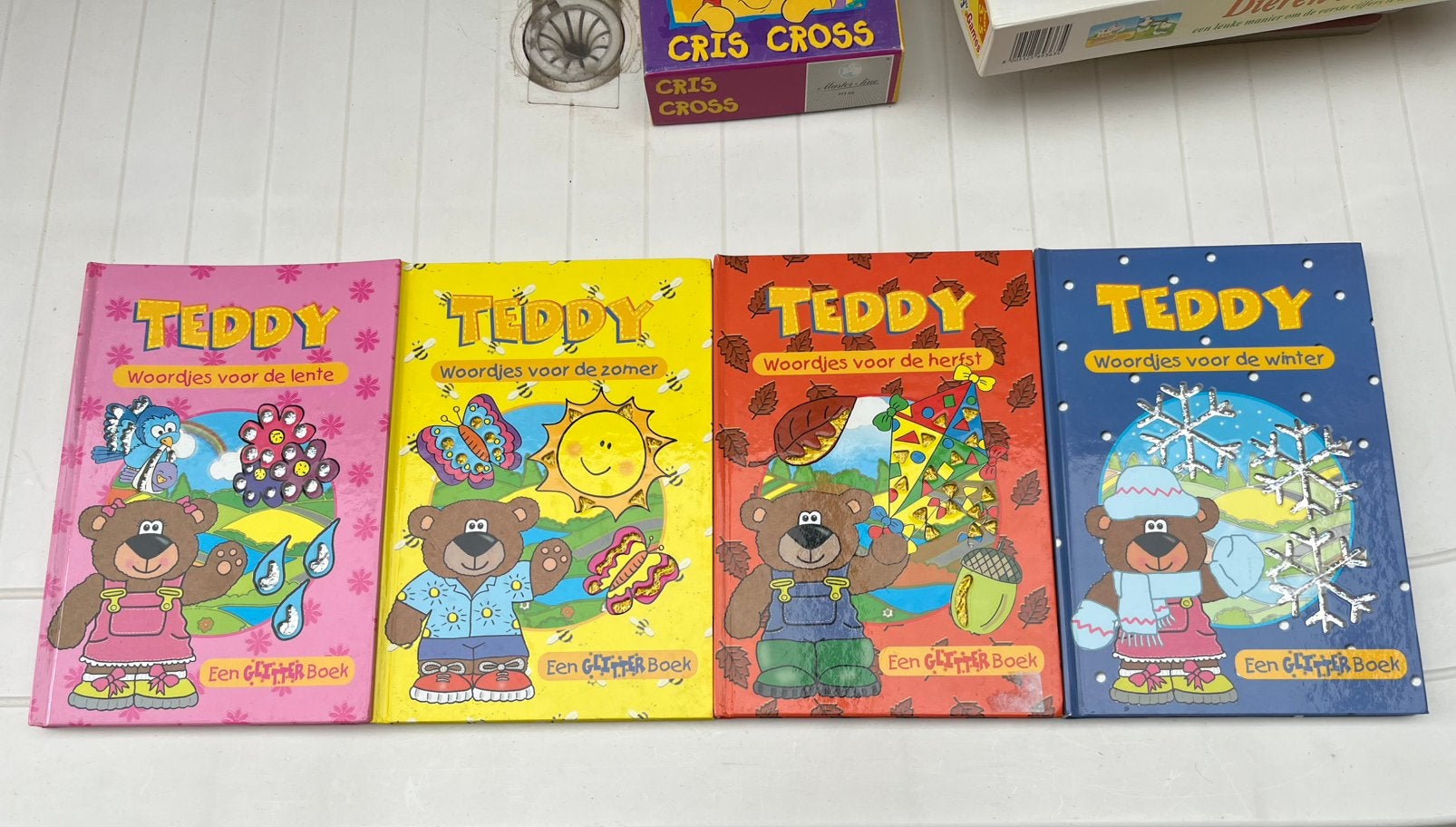 4 boekjes “ Teddy “, Ophalen of Verzenden, Zo goed als nieuw