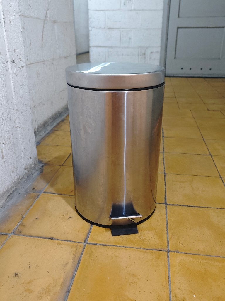 Poubelle à pédale IKEA STRAPATS — 12 L, Enlèvement, Utilisé