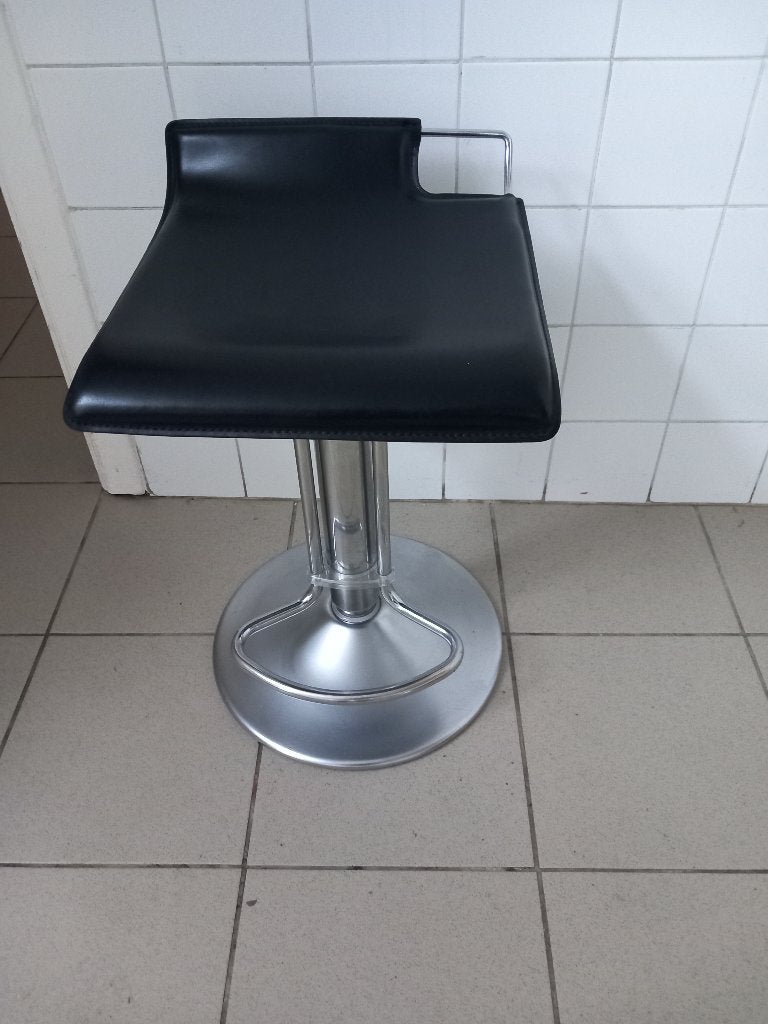 2 tabouret de bar, Maison & Meubles, Enlèvement ou Envoi, Utilisé, Cuir, Réglable en hauteur