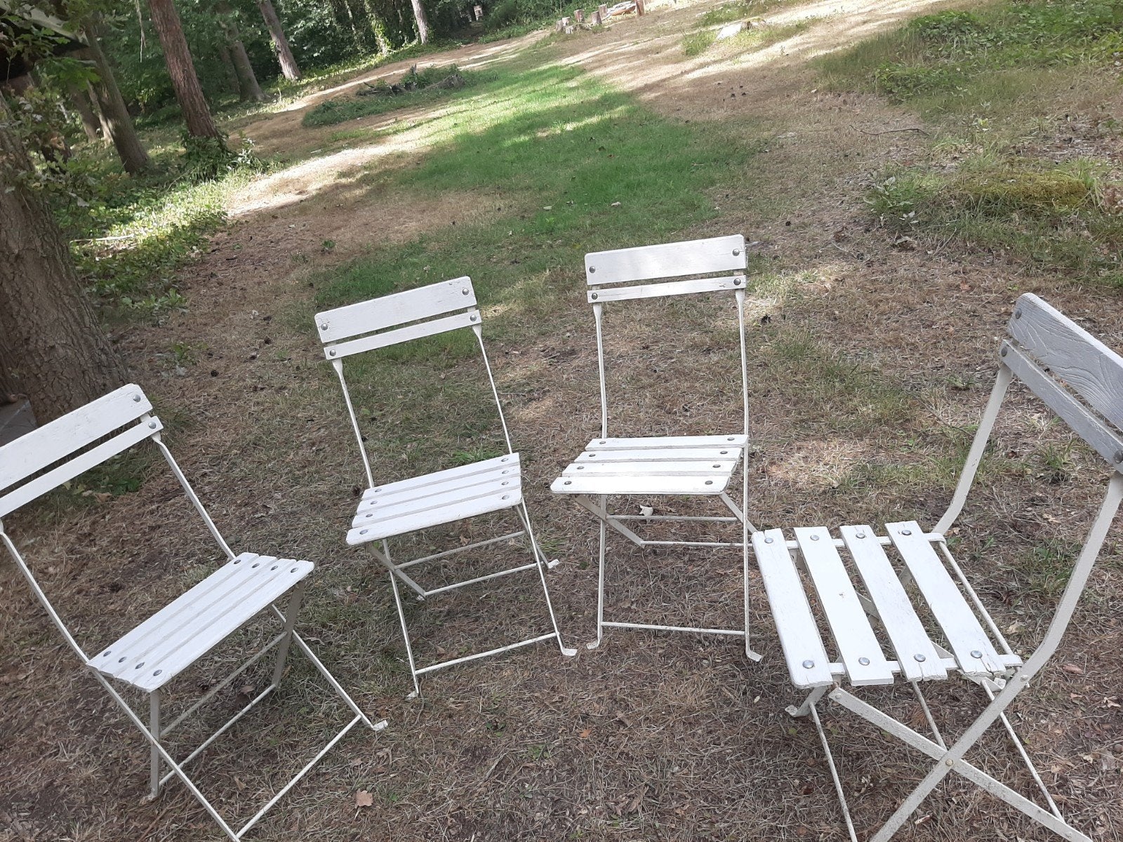 4 chaises de bistrot identiques, Enlèvement