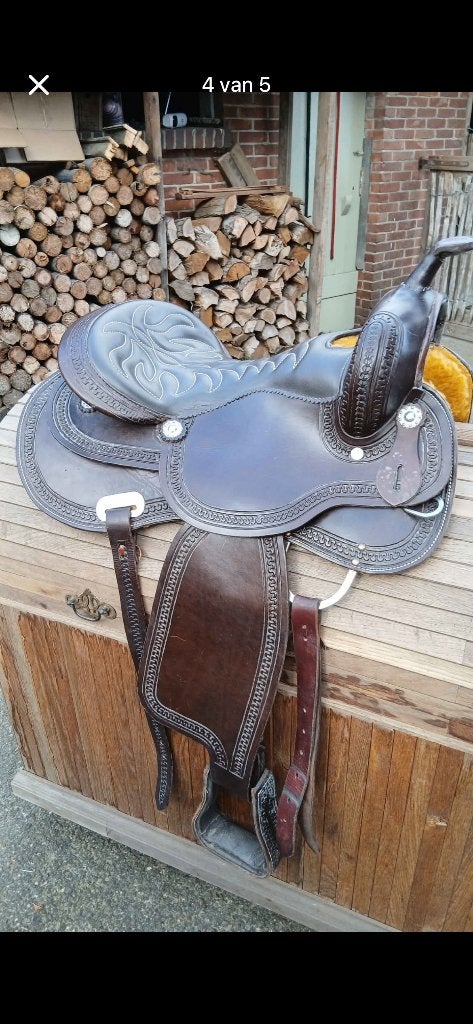 Westernzadel 17inch Full Quarter, Étriers inclus, Comme neuf, Enlèvement, M (17 pouces)