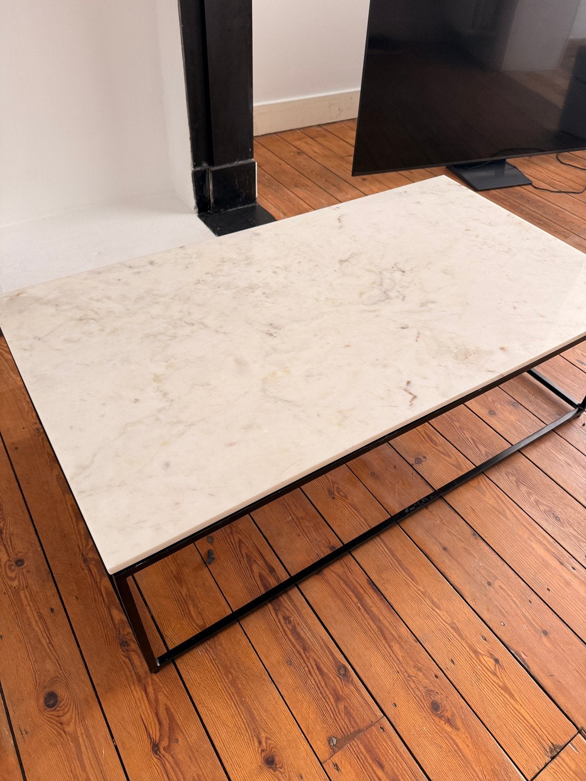 Table en Marbre (maison du monde., Enlèvement, Comme neuf