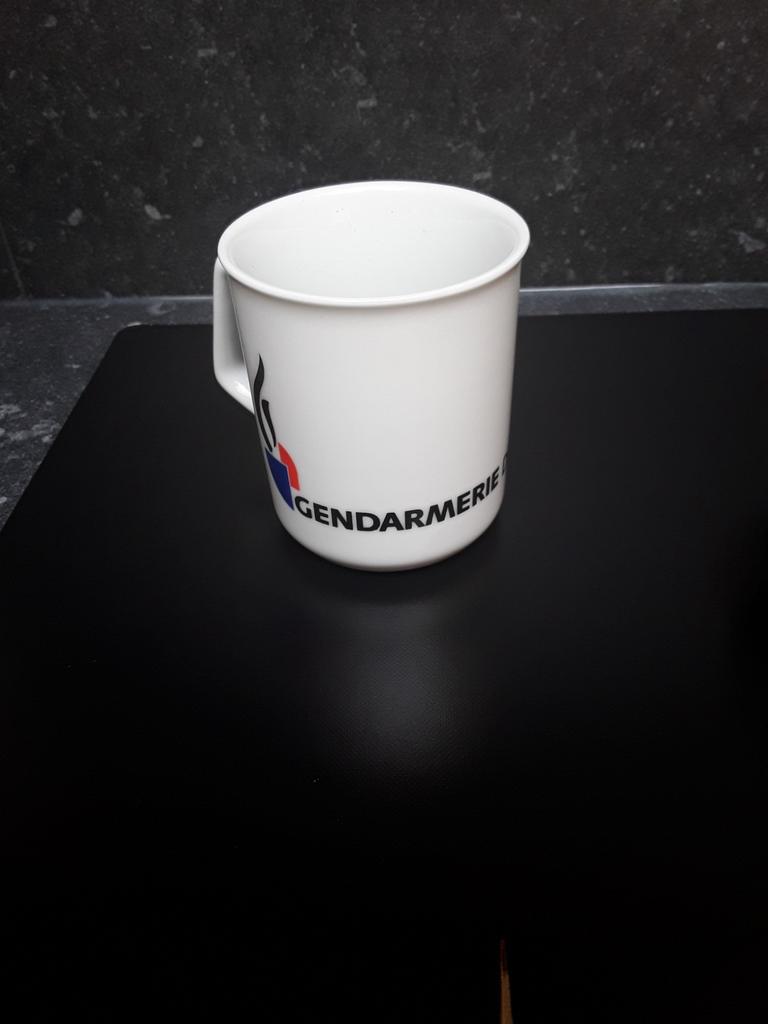 Tasse Gendarmerie (district de Wavre), Collections, Envoi, Gendarmerie