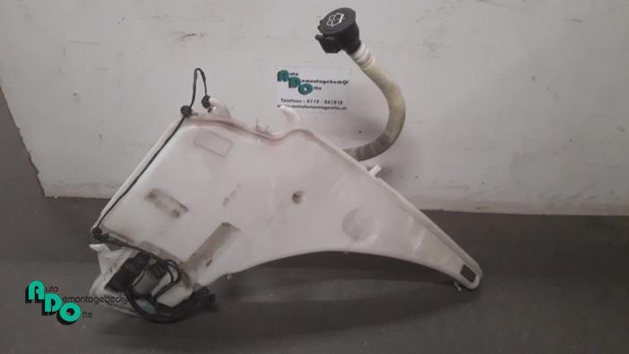 Ruitensproeiertank voor van een BMW 1-Serie (1-Serie 03-), Gebruikt, -, -, Ophalen of Verzenden